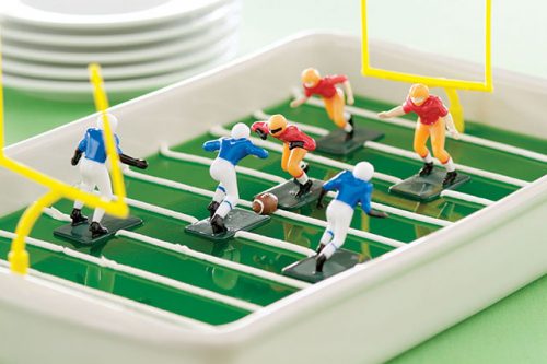 This Football Field Gelatin is such a cute idea for any Game Day party!